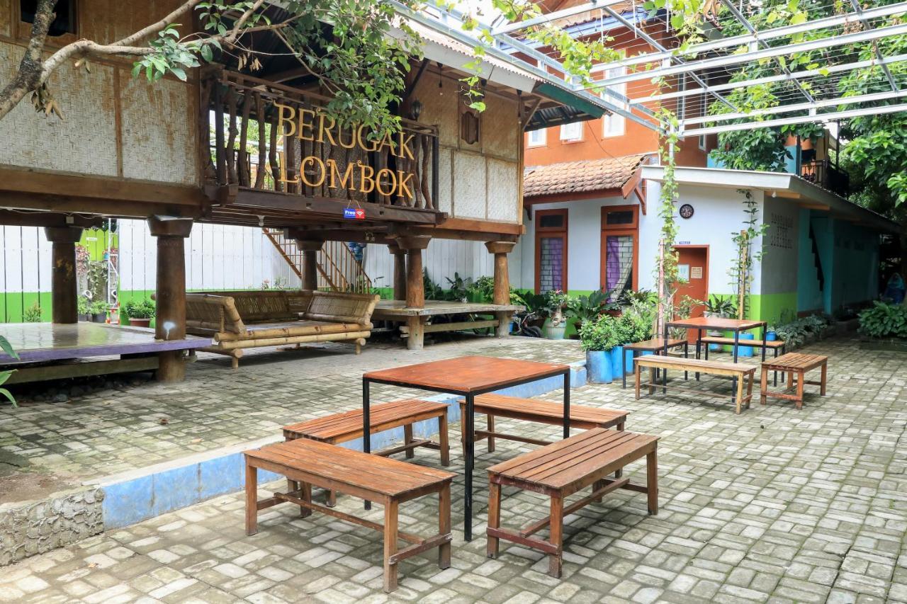 Guest House Rumah Lombok Syariah Ματαράμ Εξωτερικό φωτογραφία